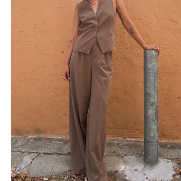 Open Edit Relaxed Waist Wide Leg Trousers in Brown Caribou Size M - Picture 3 of 12